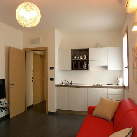 Venice Apartments Dante Mestre Buitenkant foto