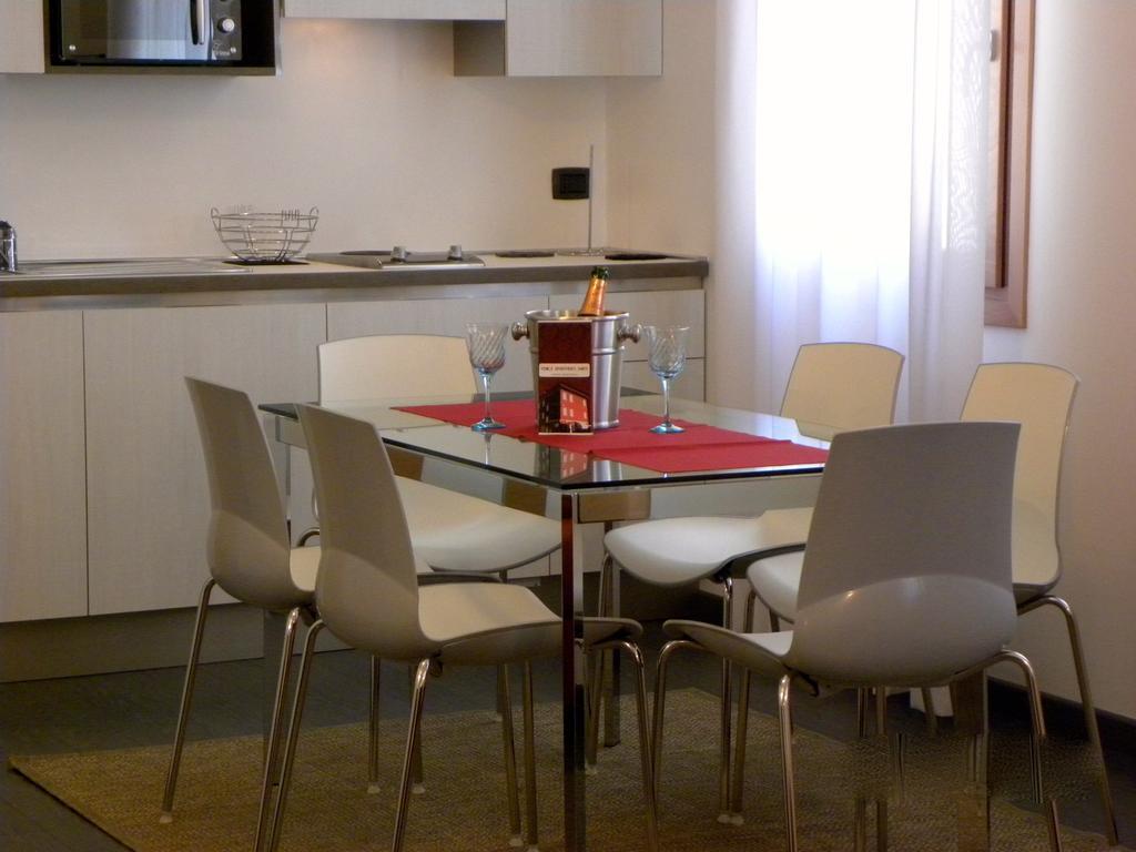 Venice Apartments Dante Mestre Buitenkant foto