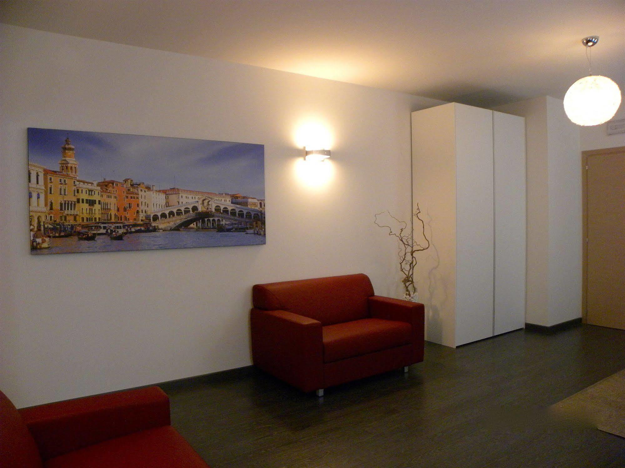 Venice Apartments Dante Mestre Buitenkant foto